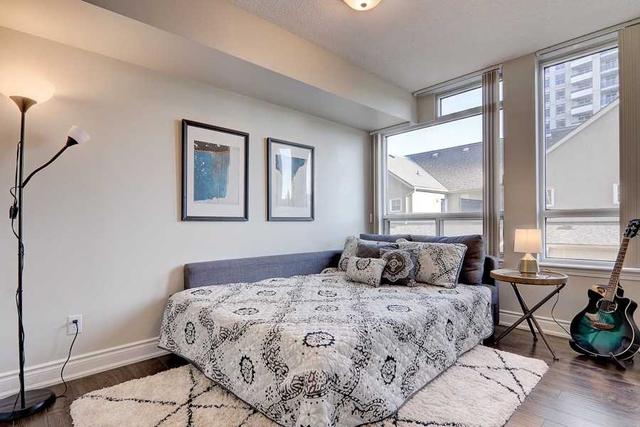 312 - 2 Rean Dr, Condo with 2 bedrooms, 2 bathrooms and 1 parking in Toronto ON | Image 5