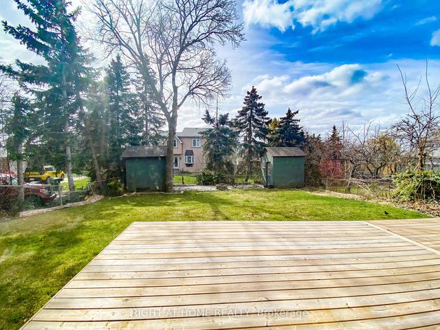 229 Rustic Rd, House detached with 4 bedrooms, 2 bathrooms and 6 parking in Toronto ON | Image 13