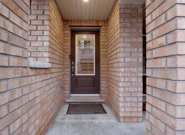 2556 Earleville Path, Townhouse with 3 bedrooms, 3 bathrooms and 2 parking in Oshawa ON | Image 12