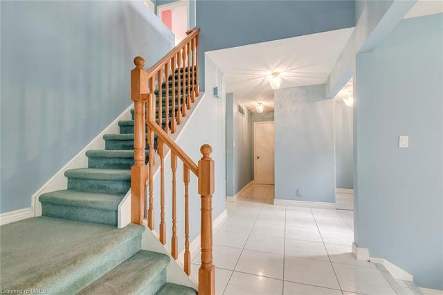 1715 Medallion Court, House detached with 4 bedrooms, 2 bathrooms and 6 parking in Mississauga ON | Image 28