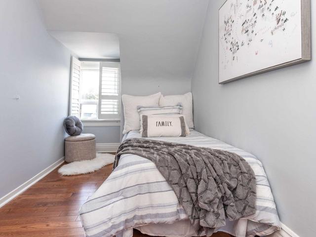 704 Dufferin St, House semidetached with 4 bedrooms, 4 bathrooms and 0 parking in Toronto ON | Image 14