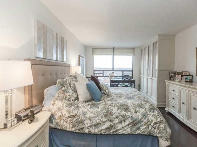 1003 - 240 Heath St W, Condo with 2 bedrooms, 2 bathrooms and 2 parking in Toronto ON | Image 11