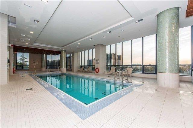 811 - 9 Valhalla Inn Rd, Condo with 2 bedrooms, 1 bathrooms and 1 parking in Toronto ON | Image 6