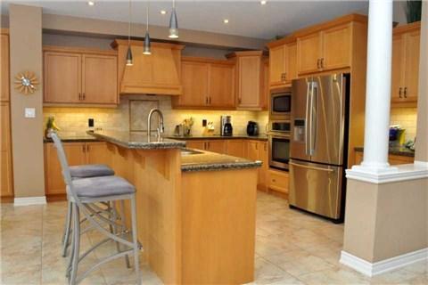 2438 Kwinter Rd, House detached with 3 bedrooms, 4 bathrooms and 2 parking in Oakville ON | Image 7