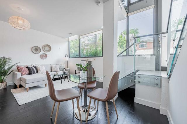 102(lw) - 90 Broadview Ave, Condo with 1 bedrooms, 2 bathrooms and 0 parking in Toronto ON | Image 1