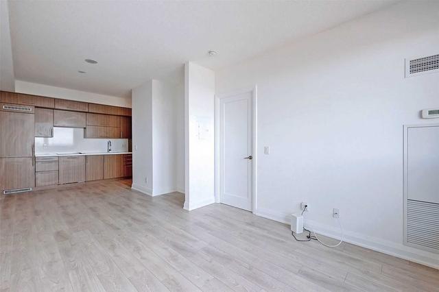 4121 - 5 Sheppard Ave E, Condo with 1 bedrooms, 1 bathrooms and 1 parking in Toronto ON | Image 2