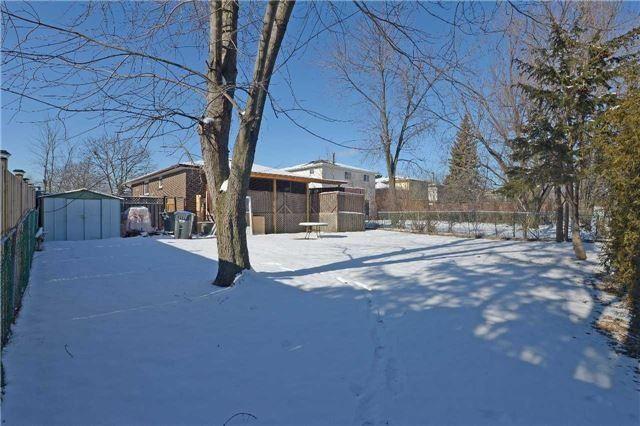 upper - 27 Evesham Cres, House detached with 3 bedrooms, 1 bathrooms and 6 parking in Brampton ON | Image 3