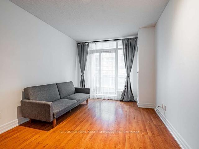 901 - 8 Scollard St, Condo with 1 bedrooms, 1 bathrooms and 0 parking in Toronto ON | Image 9