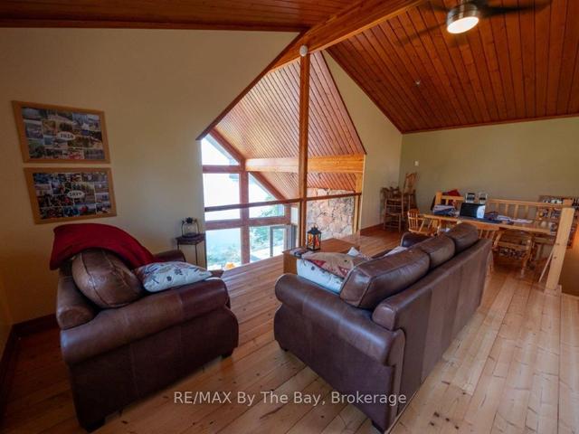 23212 Georgian Bay Shore, House detached with 3 bedrooms, 2 bathrooms and 0 parking in Georgian Bay ON | Image 14