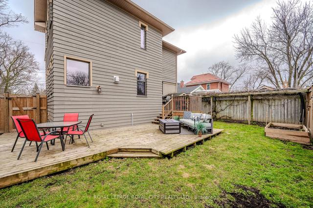 42 Alma St S, House detached with 3 bedrooms, 3 bathrooms and 4 parking in Guelph ON | Image 28