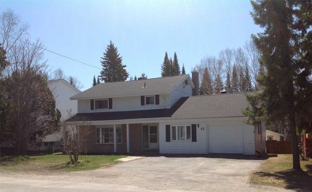43 Harding Ave, House detached with 4 bedrooms, 2 bathrooms and 4 parking in Kirkland Lake ON | Image 1