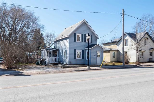 143 Colborne St W, House detached with 3 bedrooms, 2 bathrooms and 4 parking in Orillia ON | Image 1