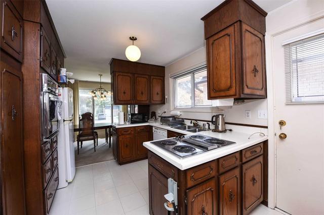 21 Mitre Pl, House detached with 3 bedrooms, 3 bathrooms and 4 parking in Toronto ON | Image 24