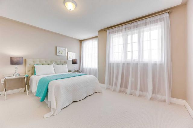 705 Emily Grve, House detached with 4 bedrooms, 4 bathrooms and 6 parking in Newmarket ON | Image 24