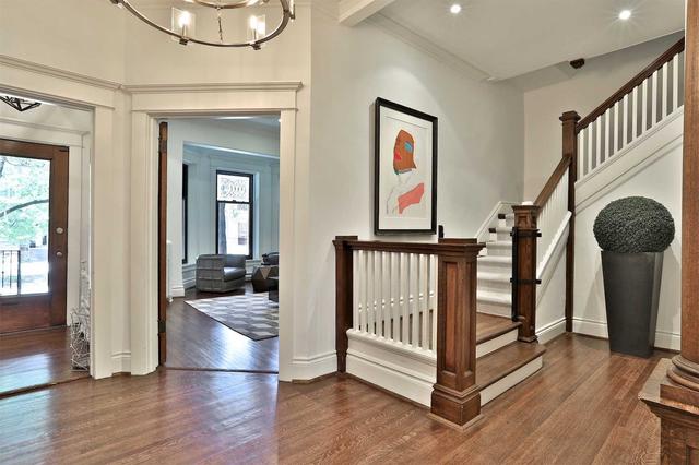 111 Bedford Rd, House semidetached with 5 bedrooms, 5 bathrooms and 2 parking in Toronto ON | Image 23