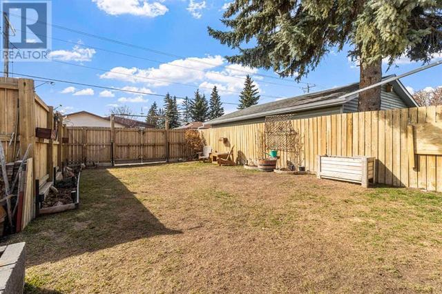 135 Rundlehorn Crescent Ne, House detached with 4 bedrooms, 2 bathrooms and 3 parking in Calgary AB | Image 25