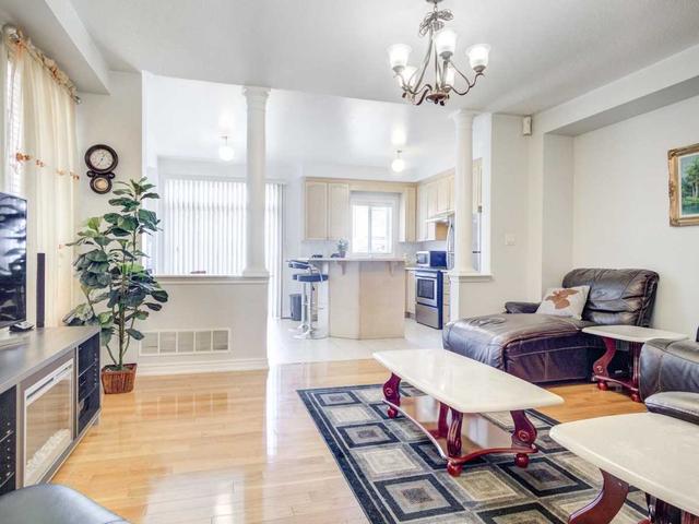 75 Calm Waters Cres, House semidetached with 3 bedrooms, 3 bathrooms and 3 parking in Brampton ON | Image 14