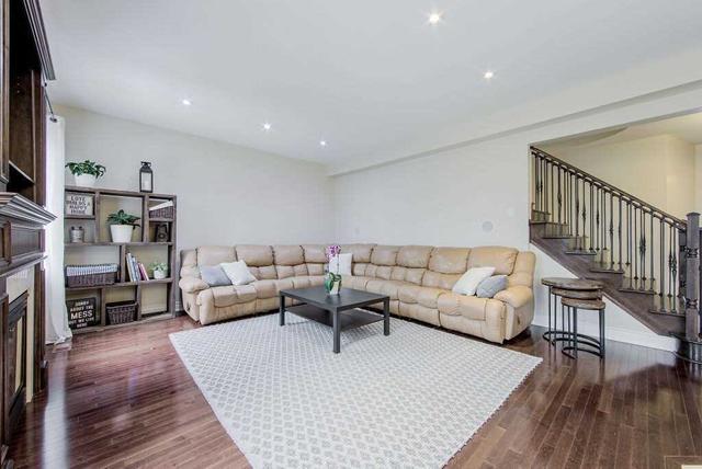 33 Sisley Cres, House detached with 4 bedrooms, 4 bathrooms and 6 parking in Vaughan ON | Image 38