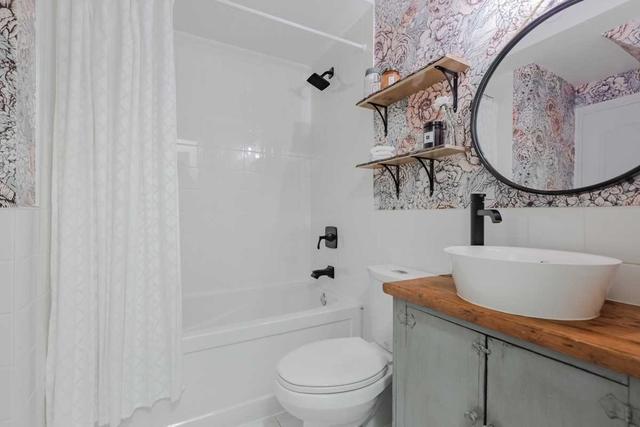 96 Connolly St, Townhouse with 2 bedrooms, 1 bathrooms and 1 parking in Toronto ON | Image 7