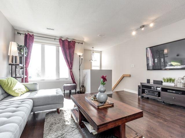 302 - 60 Aerodrome Cres, Townhouse with 2 bedrooms, 2 bathrooms and 1 parking in Toronto ON | Image 6
