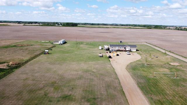 107422 Rr 134, House detached with 3 bedrooms, 2 bathrooms and 8 parking in Mackenzie County AB | Image 2