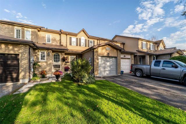 9 Poolton Cres, House attached with 2 bedrooms, 2 bathrooms and 3 parking in Clarington ON | Image 1