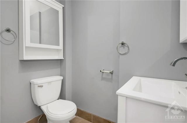 b - 45 St Andrew Street, Condo with 2 bedrooms, 1 bathrooms and 1 parking in Ottawa ON | Image 10