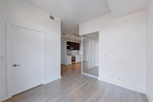 517 - 6 Parkwood Ave, Condo with 2 bedrooms, 1 bathrooms and 1 parking in Toronto ON | Image 11