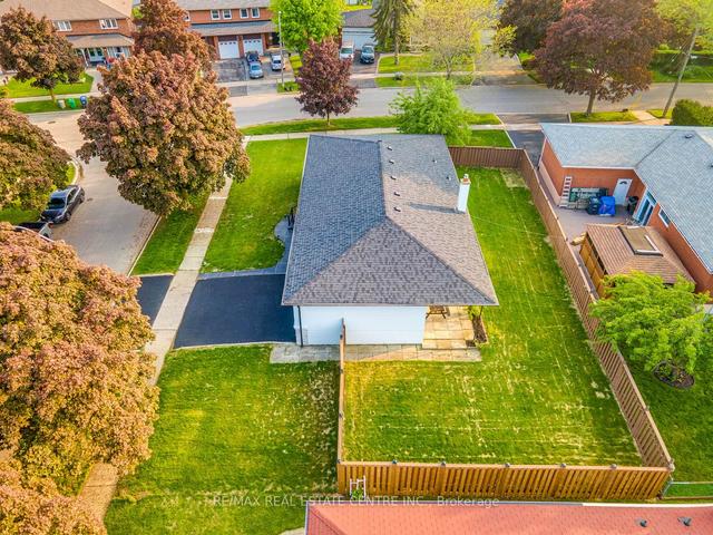 487 Ettridge Crt, House detached with 3 bedrooms, 3 bathrooms and 4 parking in Mississauga ON | Image 1