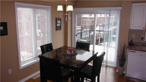 8 - 571 Longworth Ave, Townhouse with 3 bedrooms, 2 bathrooms and 1 parking in Clarington ON | Image 7