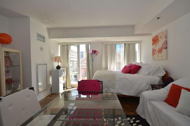 717 - 210 Victoria St, Condo with 0 bedrooms, 1 bathrooms and 0 parking in Toronto ON | Image 10
