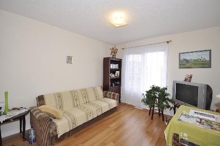 1062 Cumming Blvd, House semidetached with 3 bedrooms, 3 bathrooms and 4 parking in Milton ON | Image 4