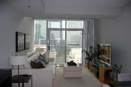 lph29 - 21 Nelson St, Condo with 1 bedrooms, 1 bathrooms and 1 parking in Toronto ON | Image 9