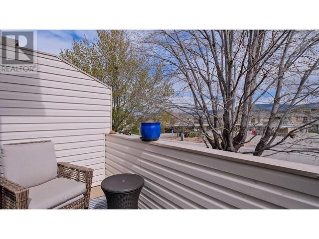 152 - 3153 Paris Street, House attached with 3 bedrooms, 2 bathrooms and 2 parking in Penticton BC | Image 26