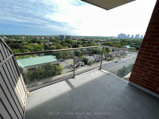 1106 - 2 Clairtrell Rd, Condo with 2 bedrooms, 2 bathrooms and 1 parking in Toronto ON | Image 4
