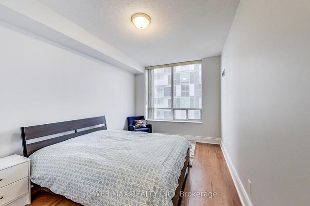 2318 - 5233 Dundas St W, Condo with 3 bedrooms, 2 bathrooms and 2 parking in Toronto ON | Image 4