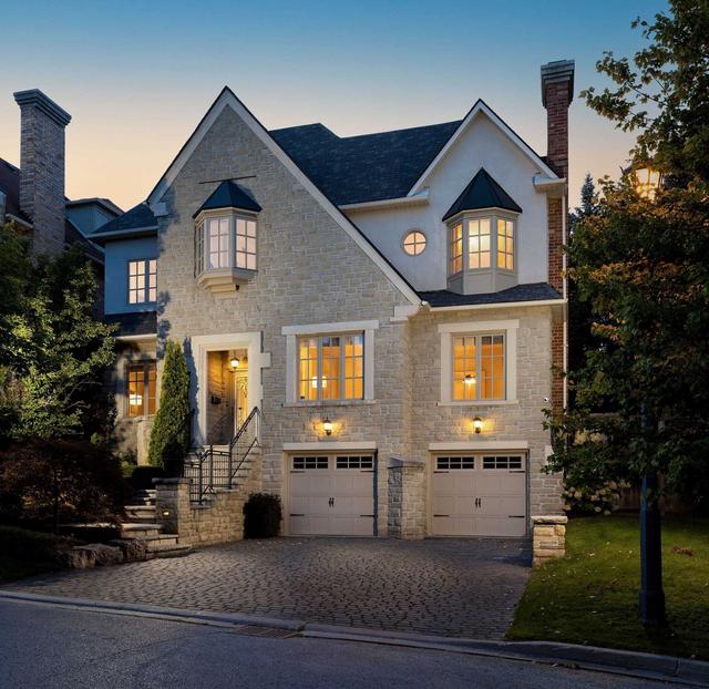 29 Hampton Park Cres, House detached with 6 bedrooms, 5 bathrooms and 4 parking in Toronto ON | Card Image