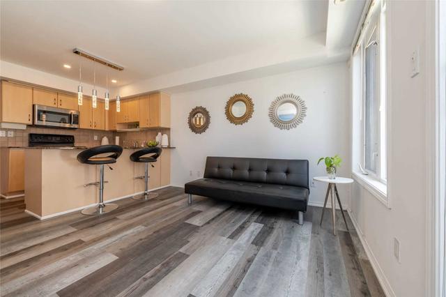 th 503 - 25 Laidlaw St, Townhouse with 3 bedrooms, 3 bathrooms and 1 parking in Toronto ON | Image 4