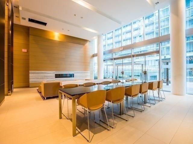 319 - 29 Queens Quay E, Condo with 1 bedrooms, 2 bathrooms and 1 parking in Toronto ON | Image 4