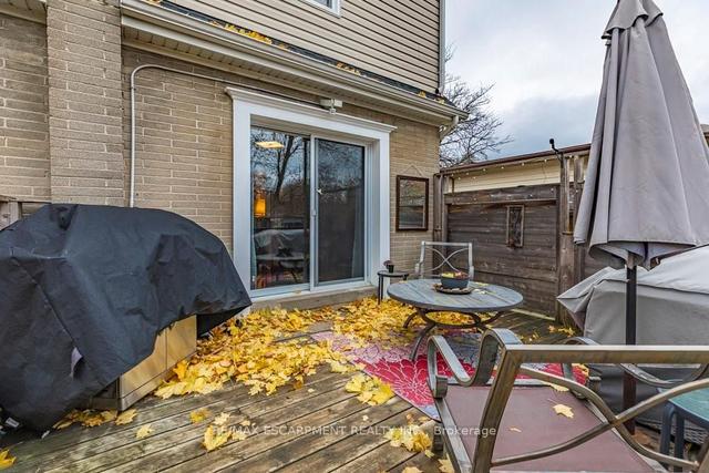 79 West 32nd St, House detached with 3 bedrooms, 1 bathrooms and 4 parking in Hamilton ON | Image 28