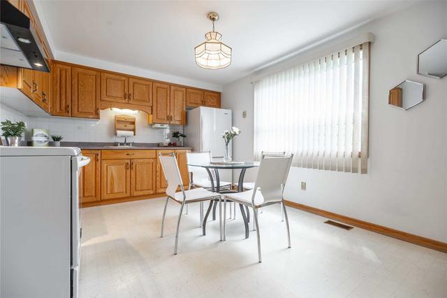 109 Northview Heights Dr, House semidetached with 3 bedrooms, 2 bathrooms and 4 parking in Cambridge ON | Image 6
