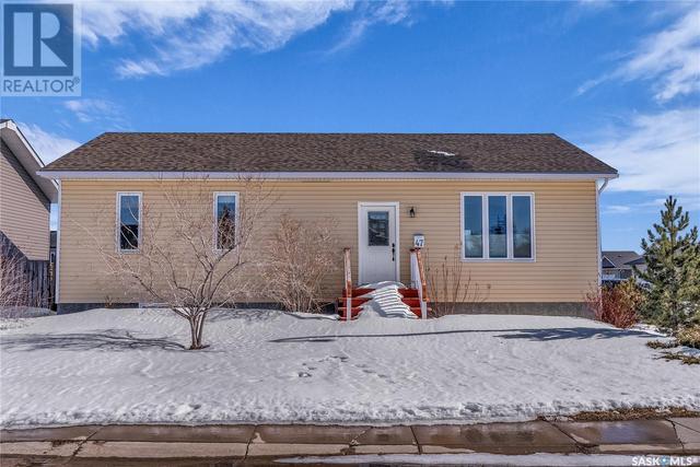 47 6th Avenue S, House detached with 4 bedrooms, 3 bathrooms and null parking in Langham SK | Image 2