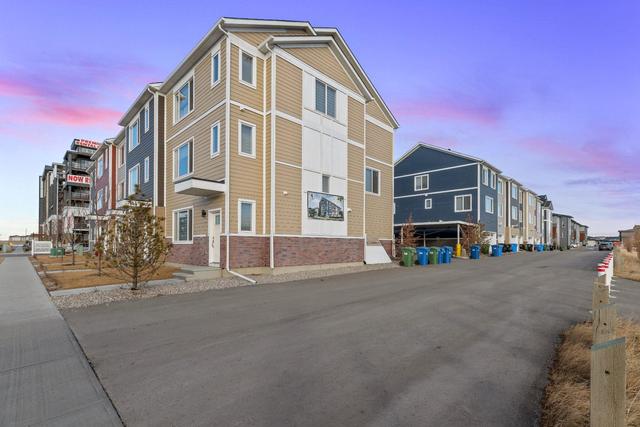 403 - 11428 52 Street Ne, Home with 4 bedrooms, 4 bathrooms and 2 parking in Calgary AB | Image 32