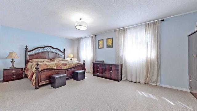 178 Stellick Ave, House detached with 4 bedrooms, 4 bathrooms and 6 parking in Newmarket ON | Image 5