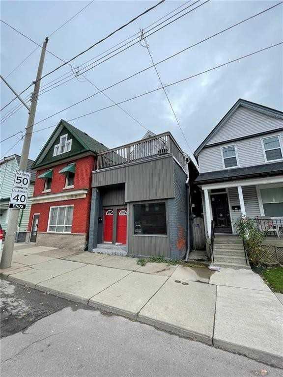 188 Sherman Ave N, House detached with 2 bedrooms, 2 bathrooms and 1 parking in Hamilton ON | Image 1