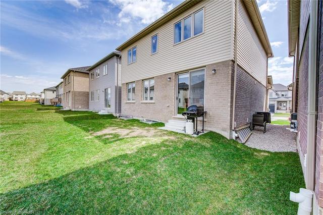 79 Harpin Way W, House detached with 4 bedrooms, 2 bathrooms and 4 parking in Centre Wellington ON | Image 41