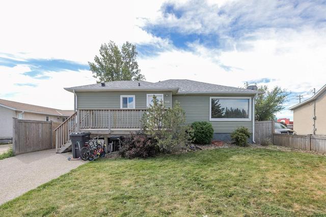 110 2nd Street, House detached with 4 bedrooms, 2 bathrooms and 3 parking in Lethbridge County AB | Image 3