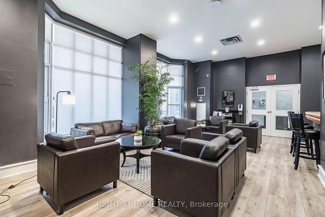 403 - 21 Overlea Blvd, Condo with 2 bedrooms, 2 bathrooms and 1 parking in Toronto ON | Image 25