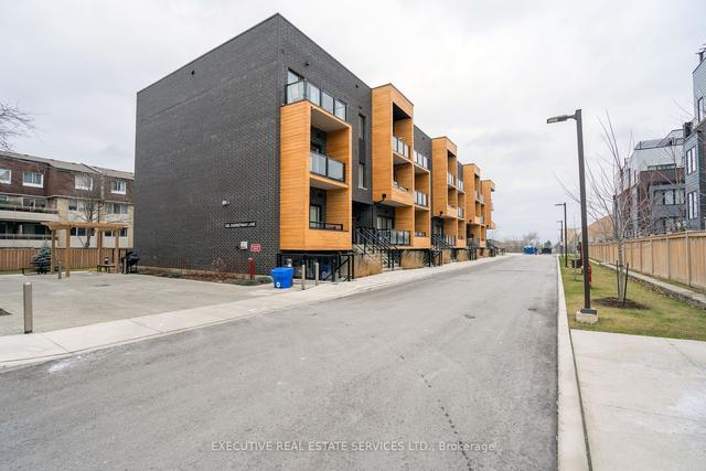226 - 1145 Journeyman Lane, Townhouse with 2 bedrooms, 3 bathrooms and 1 parking in Mississauga ON | Image 1