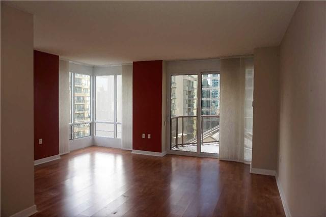1111 - 85 Bloor St E, Condo with 2 bedrooms, 2 bathrooms and 1 parking in Toronto ON | Image 4